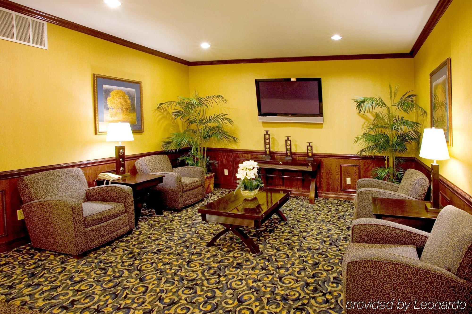 Holiday Inn Express Hotel And Suites Falfurrias Interior photo